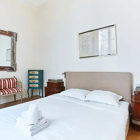 Madeleine & Palais Garnier - 2br - Cityapartmentstay Appartamento