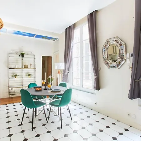 Madeleine & Palais Garnier - 2br - Cityapartmentstay Appartamento